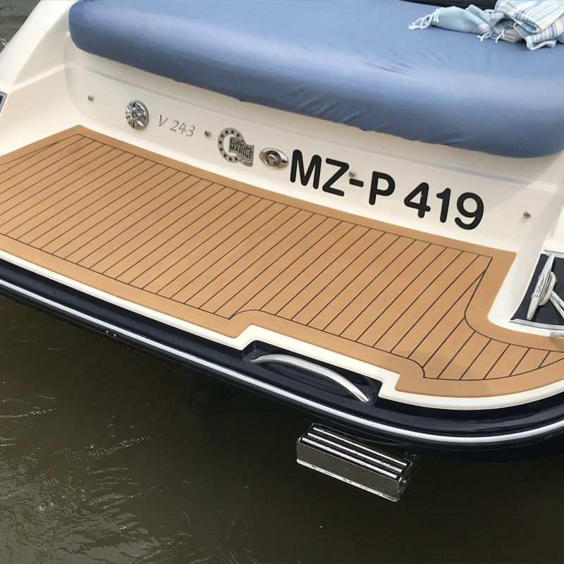 Deck covering for motorboats in teak wood design